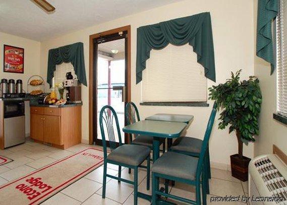 Econo Lodge Elkhart Restaurace fotografie